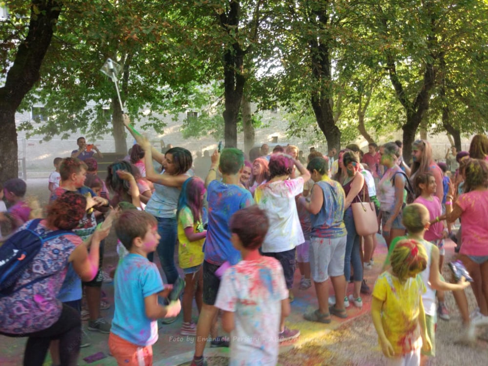 holi color